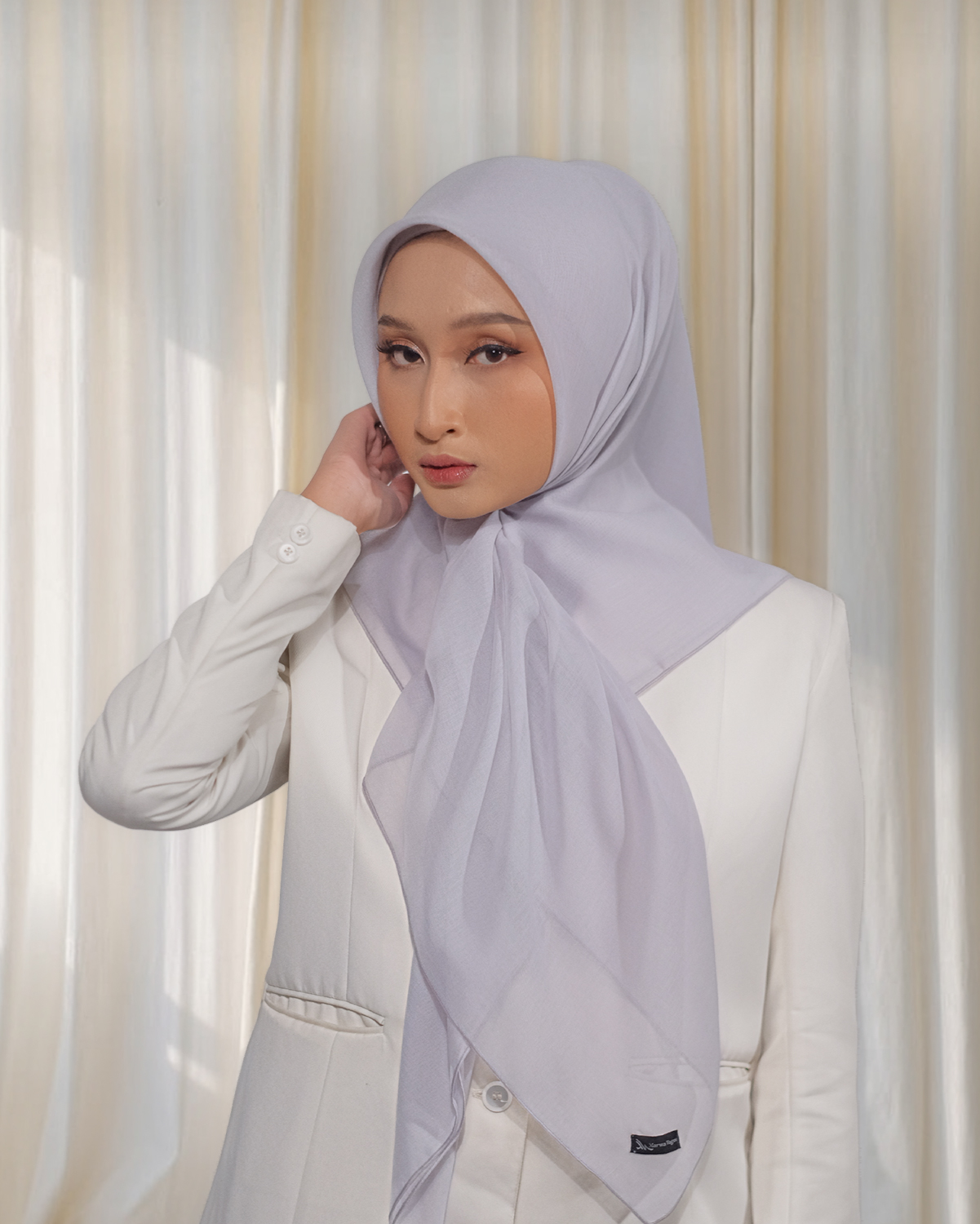 VOGUE PREMIUM SQUARE SILVER